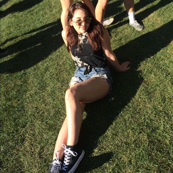 Meet your Posher, Izzy - Picture 3 of 8